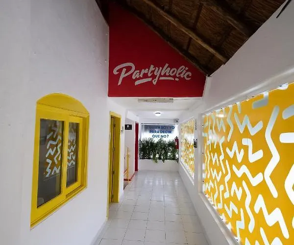 Hotel Partyholic Playa del Carmen